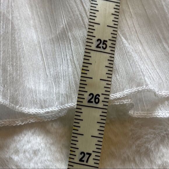 A’reve white with Silver Dots Short Sleeve Gauzy Top Size Medium - Picture 10 of 11